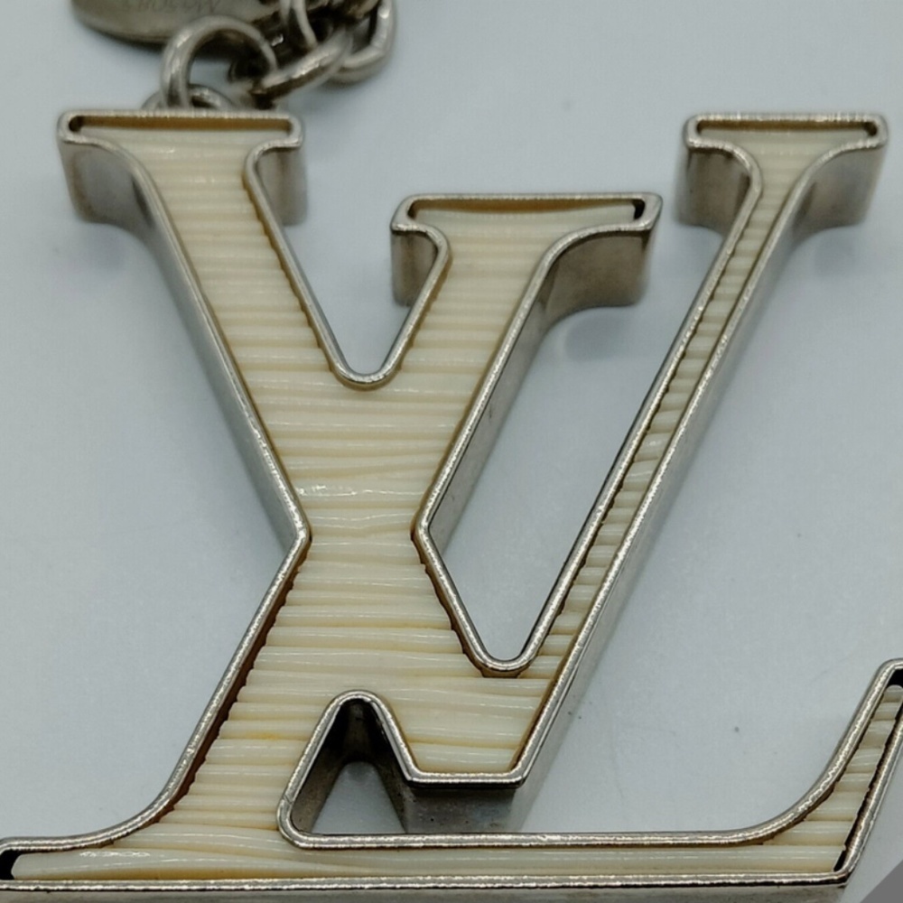 Louis Vuitton Fleur D’Epi Bag Charm Logo Statement Key Chain UNIQUE - Picture 4 of 6